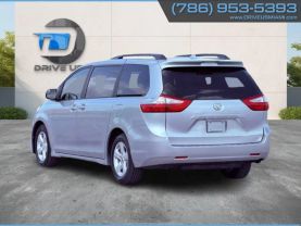 2019 TOYOTA SIENNA