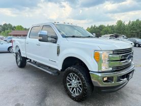 2017 Ford F250 Super Duty Crew Cab Lariat Pickup 4d 6 3/4 Ft - Image 11