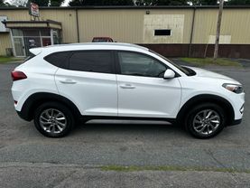 2017 HYUNDAI TUCSON SUV 4-CYL, 2.0 LITER SE SPORT UTILITY 4D