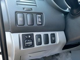 2009 TOYOTA TACOMA DOUBLE CAB PICKUP V6, 4.0 LITER PICKUP 4D 5 FT