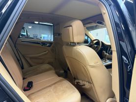 2016 PORSCHE MACAN