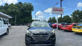 2017 Hyundai Tucson - Image 2