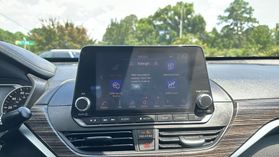 2019 Nissan Altima - Image 39