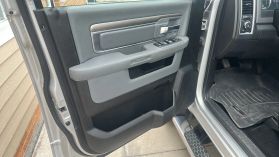 2016 RAM 1500 CREW CAB PICKUP V8, HEMI, 5.7 LITER BIG HORN PICKUP 4D 5 1/2 FT