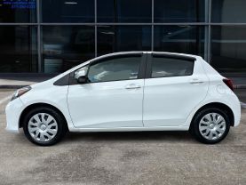 2017 TOYOTA YARIS HATCHBACK WHITE AUTOMATIC - CARPALACE, Chantilly, VA. 38.91645215435775, -77.47495885092432