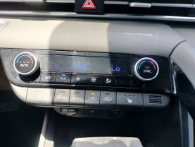 2022 HYUNDAI ELANTRA SEDAN 4-CYL, 2.0 LITER SEL SEDAN 4D at Motors On Wheels - used car dealership in Houston, Texas.