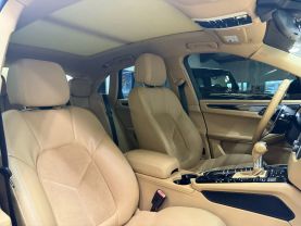 2016 PORSCHE MACAN