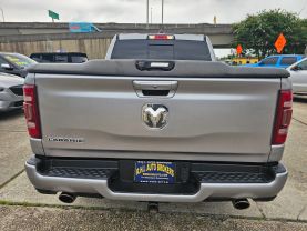 2019 RAM 1500 CREW CAB PICKUP V8, HEMI, 5.7 LITER LARAMIE PICKUP 4D 5 1/2 FT