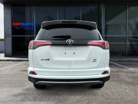 2018 TOYOTA RAV4 SUV WHITE AUTOMATIC - CARPALACE, Chantilly, VA. 38.91645215435775, -77.47495885092432