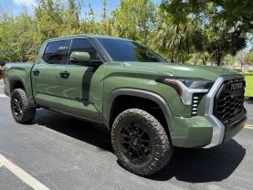 2023 TOYOTA TUNDRA CREWMAX PICKUP GREEN AUTOMATIC - Iron Cars Inc