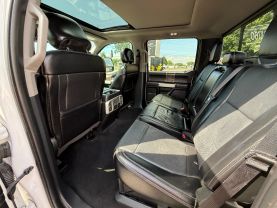 2017 Ford F250 Super Duty Crew Cab Lariat Pickup 4d 6 3/4 Ft - Image 21