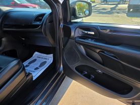 2017 DODGE GRAND CARAVAN PASSENGER PASSENGER V6, FLEX FUEL, 3.6 LITER SXT MINIVAN 4D