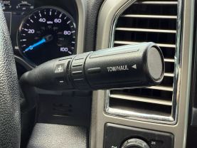 2017 Ford F250 Super Duty Crew Cab Lariat Pickup 4d 6 3/4 Ft - Image 38