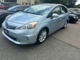 2013 Toyota Prius V - Image 10
