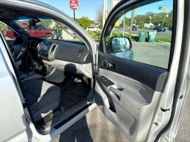 2013 TOYOTA TACOMA DOUBLE CAB PICKUP V6, 4.0 LITER PICKUP 4D 5 FT