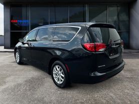2017 CHRYSLER PACIFICA VAN BLACK AUTOMATIC - CARPALACE, Chantilly, VA. 38.91645215435775, -77.47495885092432