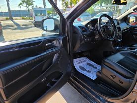 2017 DODGE GRAND CARAVAN PASSENGER PASSENGER V6, FLEX FUEL, 3.6 LITER SXT MINIVAN 4D