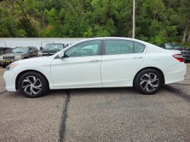 2017 HONDA ACCORD SEDAN 4-CYL, I-VTEC, 2.4 LITER LX SEDAN 4D