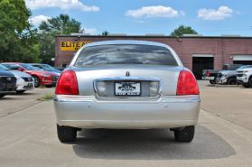 2005 LINCOLN TOWN CAR