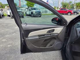 2011 CHEVROLET CRUZE