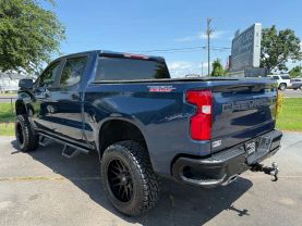 2021 Chevrolet Silverado 1500 Crew Cab Lt Trail Boss Pickup 4d 5 3/4 Ft - Image 5