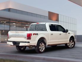 2017 FORD F150 SUPERCREW CAB PICKUP V8, FLEX FUEL, 5.0 LITER PLATINUM PICKUP 4D 5 1/2 FT