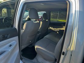 2009 TOYOTA TACOMA DOUBLE CAB PICKUP V6, 4.0 LITER PICKUP 4D 5 FT