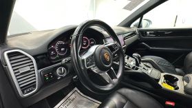 2020 PORSCHE CAYENNE