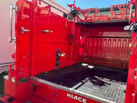 1995 TOYOTA HIACE TRUCK 2L FIRE TRUCK