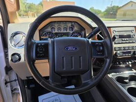 2011 FORD F250 SUPER DUTY CREW CAB PICKUP V8, TURBO DIESEL, 6.7L LARIAT PICKUP 4D 6 3/4 FT