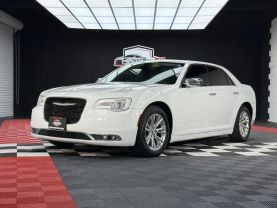 2016 CHRYSLER 300 SEDAN V6, 3.6 LITER 300C SEDAN 4D