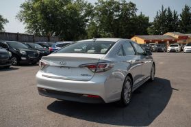 2017 HYUNDAI SONATA HYBRID SEDAN 4-CYL, HYBRID, 2.0 LITER SE SEDAN 4D