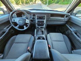 2009 JEEP COMMANDER SPORT UTILITY 4D