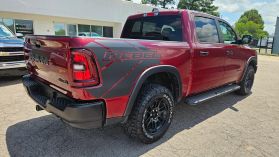 2025 Ram 1500 Crew Cab - Image 5