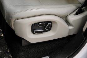2015 Land Rover Range Rover - Image 27