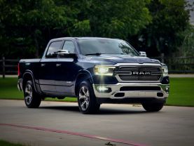2022 RAM 1500 CREW CAB PICKUP V8, HEMI, ETORQUE, 5.7 LITER LARAMIE PICKUP 4D 5 1/2 FT