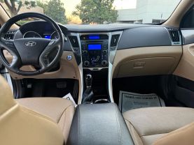 2012 HYUNDAI SONATA SEDAN 4-CYL, HYBRID, 2.4 LITER HYBRID SEDAN 4D