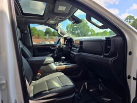 2023 Chevrolet Silverado 1500 Crew Cabrst Pickup 4d 5 3/4 Ft - Image 15