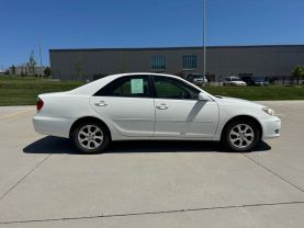 2005 TOYOTA CAMRY SEDAN 4-CYL, 2.4 LITER SE SEDAN 4D