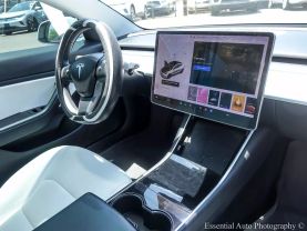 -2019 Tesla Model 3 - Image 24