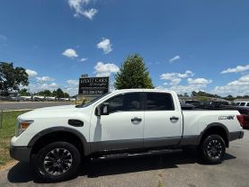 2018 Nissan Titan Xd Crew Cab Pro-4x Pickup 4d 6 1/2 Ft - Image 3