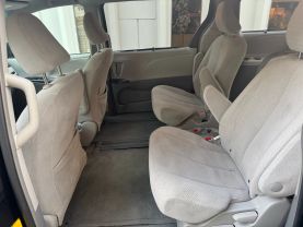 2012 TOYOTA SIENNA