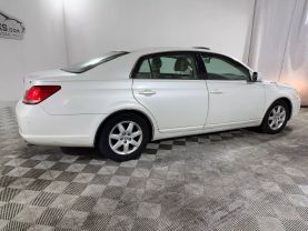 2006 TOYOTA AVALON