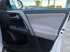 2015 Toyota Rav4 - Image 15