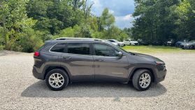 2018 JEEP CHEROKEE SUV 4-CYL, 2.4 LITER LATITUDE PLUS SPORT UTILITY 4D at T&T Repairables - used car dealership in Spencer, Indiana.