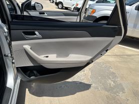 2016 HYUNDAI SONATA SEDAN 4-CYL, 2.4 LITER SE SEDAN 4D at Motors On Wheels - used car dealership in Houston, Texas.