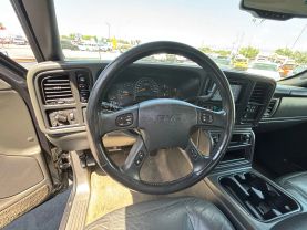 2004 GMC SIERRA 2500 CREW CAB PICKUP V8, 6.0 LITER SLT PICKUP 4D 6 1/2 FT