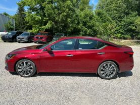 2024 NISSAN ALTIMA SEDAN 4-CYL, 2.5 LITER 2.5 SL SEDAN 4D at T&T Repairables - used car dealership in Spencer, Indiana.