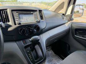 2017 NISSAN NV200