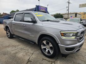 2019 RAM 1500 CREW CAB PICKUP V8, HEMI, 5.7 LITER LARAMIE PICKUP 4D 5 1/2 FT